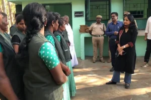 வீரர்களை பதம் பார்த்த காளைகள்