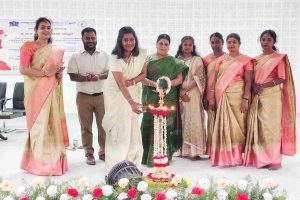 உலக மகளிர் தின விழா பத்திரிக்கை துறை நடிகை பங்கேற்பு