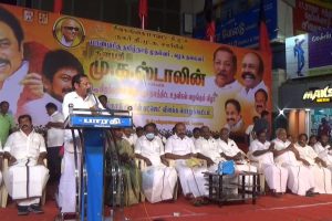 மின் கம்பியில் உரசி தீ பிடித்த லாரி