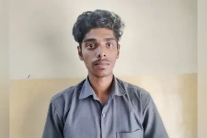 குப்பை நகரமான பாரிஸ் – அகற்ற முடியாமல் போராடும் அதிகாரிகள்