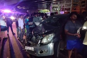 இங்கிலாந்தில் 16 வயது சிறுவனை கொலை செய்த இரு இளைஞர்கள் மீது வழக்குப்பதிவு