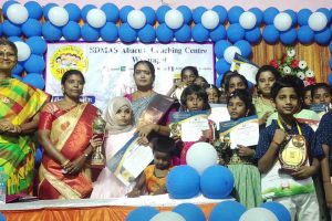 தண்டவாளத்தை விட்டு தடம் புரண்ட ரயில்