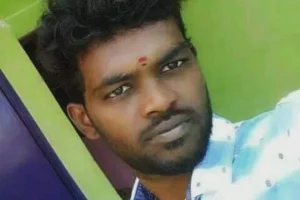 தண்டவாளத்தை விட்டு தடம் புரண்ட ரயில்
