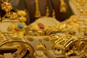யாழில் வீடொன்றினுள் நுழைந்த மரம் கும்பல் – உடமைகள் சேதம்