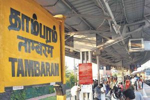 கோயிலின் மேற்கூரை இடிந்து விழுந்ததில் 13 பேர் உயிரிழப்பு