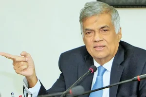 யாத்திரிக வாங்கிய தொதல் பொதியில் கிடைத்த இறந்த எலி!