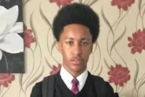 வண்டலூர் அருகே அடுத்தடுத்து மூன்று வாகனங்கள் மோதி விபத்து