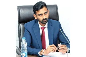 அமெரிக்காவில் 13 வயது சிறுவனுடன் உறவில் ஈடுபட்ட 31 வயது பெண்