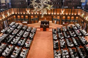 எரிபொருள் விலை குறைப்பின் நலன்களை மின்சார பயன்பாட்டாளர்களுக்கும் வழங்குமாறு கோரிக்கை!