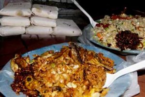 இலங்கையில் கோர விபத்து – ஒரே குடும்பத்தை சேர்ந்த மூவர் பலி