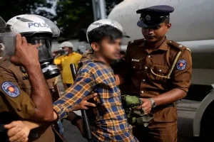 இலங்கையில் மாபெரும் போராட்டத்திற்கு தயாராகும் அரசியல்வாதிகள்