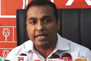 வைத்தியர்களின் வெளியேற்றத்தினால் நெருக்கடிநிலையில் சுகாதாரத்துறை!