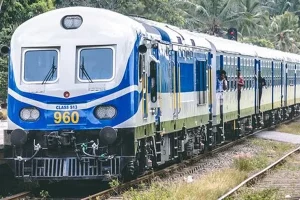 பேருவளையில் அரசியல்வாதியின் மனைவி மீது சரமாரியாக கத்திக்குத்து