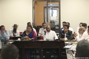 தொழிற்சந்தையின் தேவைக்கு ஏற்ற வகையில் உயர் கல்வி வாய்ப்புக்களை விஸ்தரிக்க ஆலோசனை