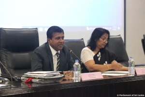 குறைந்த வருமானம் பெரும் மக்களுக்கு அரிசி பகிர்ந்தளிக்கும் வேலைத்திட்டம்