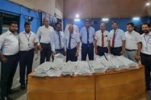 வடமேற்கு பாகிஸ்தானில் குண்டுவெடிப்பு – 8 பேர் படுகாயம்!