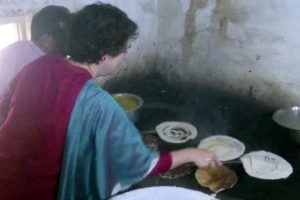 யாழ்ப்பாணத்தில் வந்திறங்கிய தென்னிந்திய பிரபலங்கள்