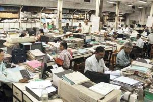 செர்பியாவில் நடந்த துப்பாக்கிச் சூடு தொடர்பாக அரசுக்கு எதிராக மாபெரும் பேரணி