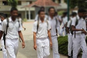 புத்திசாலிகள் நாட்டைவிட்டு வெளியேறுவதற்கு பதிலாக எமது தேசத்திற்கு வழிகாட்டியாக இருக்கலாம் – சுசில் பிரேமஜயந்த!