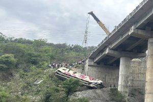 எல் சால்வடார் சிறைச்சாலையில் 153 பேர் உயிரிழந்துள்ளதாக அறிவிப்பு!