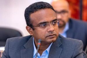 அதிவேகமாக வந்த காரின் சாரதிக்கு பாடம் புகட்டிய அவுஸ்திரேலிய பொலிஸார்