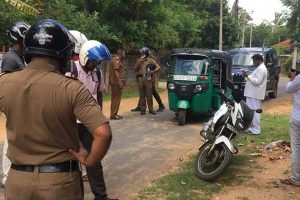 04 கடவுச்சீட்டுக்களுடன் பெண் ஒருவர் கைது!