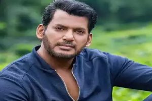 இறுதிப்போட்டியில் சென்னை அணிக்கு 215 ஓட்டங்கள் இலக்கு