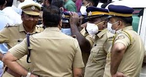 கொழும்பில் எட்டு அடுக்குமாடி குடியிருப்புகள் இடிந்து விழும் அபாயம்