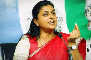தோணி- ராம்சரண் திடீர் சந்திப்பு ; எதிர்ப்பார்ப்பில் ரசிகர்கள்
