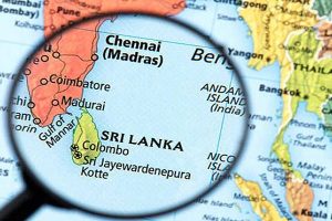 சுவிஸ்- நடுவழியில் பழுதடைந்த கேபிள் கார்; 9000 அடி உயரத்தில் சிக்கிய பயணிகள்!
