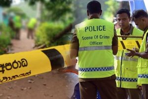 பிக்கு மற்றும் இரு பெண்களை நிர்வாணமாக்கி தாக்கிய விவகாரம் : எட்டு பேருக்கு விளக்கமறியல்!