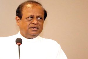 இரவில் வெந்நீர் குடிப்பவரா நீங்கள்? உங்களுக்கான பதிவு