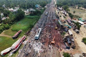 மட்டையால் ஆசிரியரை அடித்துக் கொன்றதற்காக அமெரிக்க இளைஞனுக்கு சிறைத்தண்டனை