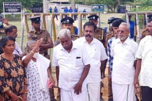 பணத்தை தூக்கி முகத்தில் வீசிய பாக்கியா… கோபி-ராதிகாவை வெளியேற்றி அதிரடி