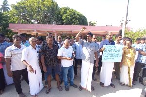 கார் டிரைவரிடம் உல்லாசம்: இடையூறாக இருந்த கணவரை கொலை செய்த மனைவி..!