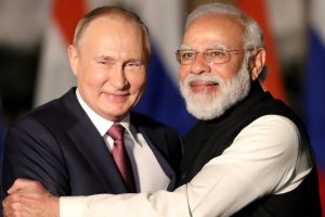 இந்திய கிராண்ட்மாஸ்டர் ரமேஷ்பாபு பிரக்ஞானந்தாவிற்கு குவியும் வாழ்த்து!