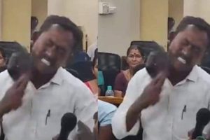 உமாரா சிங்கவன்ச தேசிய கீதம் சர்ச்சை – சகோதரி குற்றச்சாட்டு
