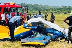 நாயாறு கடற்பகுதியில் அத்துமீறிய மீன்பிடியில் ஈடுபட்ட  இந்திய மீனவர்கள் 10 பேர் கைது