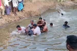 ஆப்பிரிக்காவில் படகு கவிழ்ந்து விபத்து: 63 அகதிகள் பலி