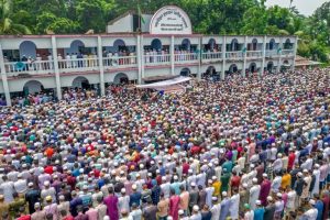 ஷாருக்கானின் ரொமேன்டிக் அவதாரம் வெளிவந்தது… நயன்தாராவுடன் எப்படி இருக்கார் பாருங்க…