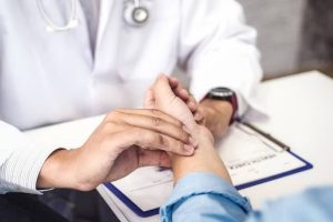 கிளிநொச்சியில் கவனயீர்ப்பு  ஆர்ப்பாட்டம்!