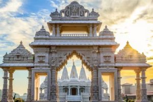 அகில இலங்கை ரீதியில் பளு தூக்கல் போட்டியில் சாதனை படைத்த மாணவிகளுக்கு கௌரவிப்பு