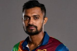 நான்கு முன்னணி நடிகர்களுக்கு ரெட் கார்ட்… திரையுலகில் பெரும் பரபரப்பு