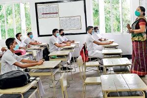 பிரான்ஸில் விபத்துக்குள்ளான 2 படகுகள் – 16 பேர் காயம்