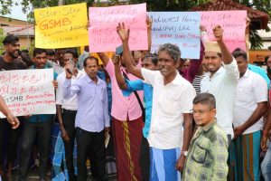 ரஜினி – லோகேஷ் கூட்டணி பற்றி பொது மேடையில் பேசிய கமல்… என்ன சொன்னார் தெரியுமா?