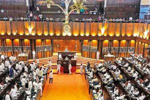 அமெரிக்காவில் மீன் உணவால் கை, கால்களை இழந்த தாயார்..!