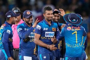 மொராக்கோ நிலநடுக்கம் – இருளில் மூழ்கிய ஈபிள் கோபுரம்