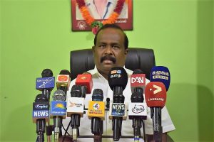 பின்லாந்து முன்னாள் பிரதமர் அரசியலில் இருந்து விலகல்!