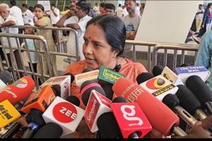 சிறையில் இருந்து தப்பிச்சென்ற இரு கைதிகள்!