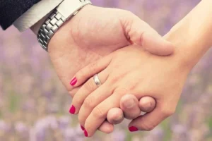 ஐயோ.. நம்ம மணிக்கு என்ன நடந்திருக்கு? நீங்களே பாருங்கபா….